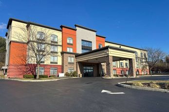 Wingate by Wyndham Harrisburg