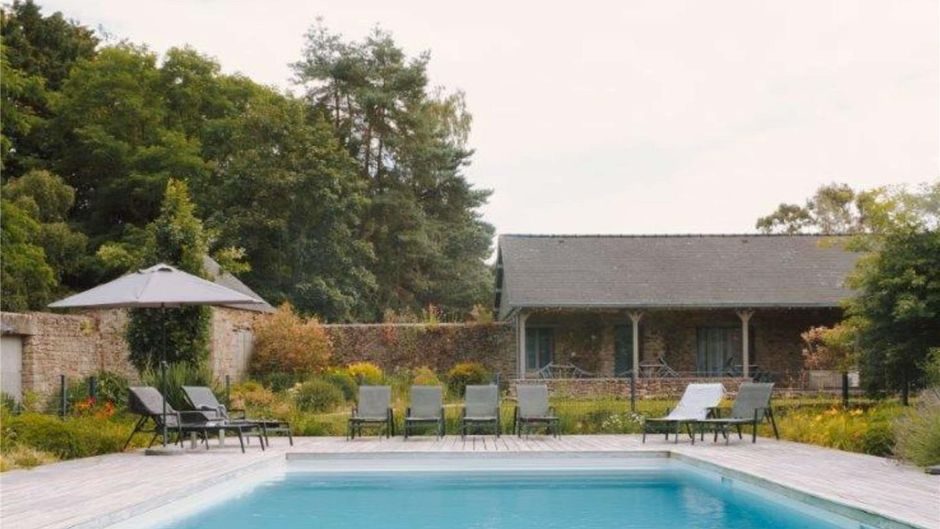 Hotel De L' Abbaye Le Tronchet Exterior