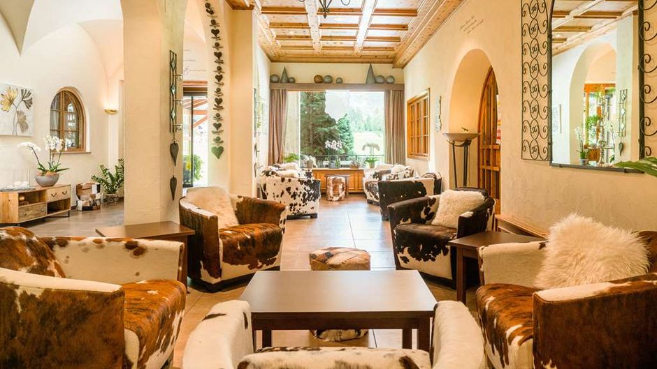 Hotel Bernerhof Kandersteg Lobby