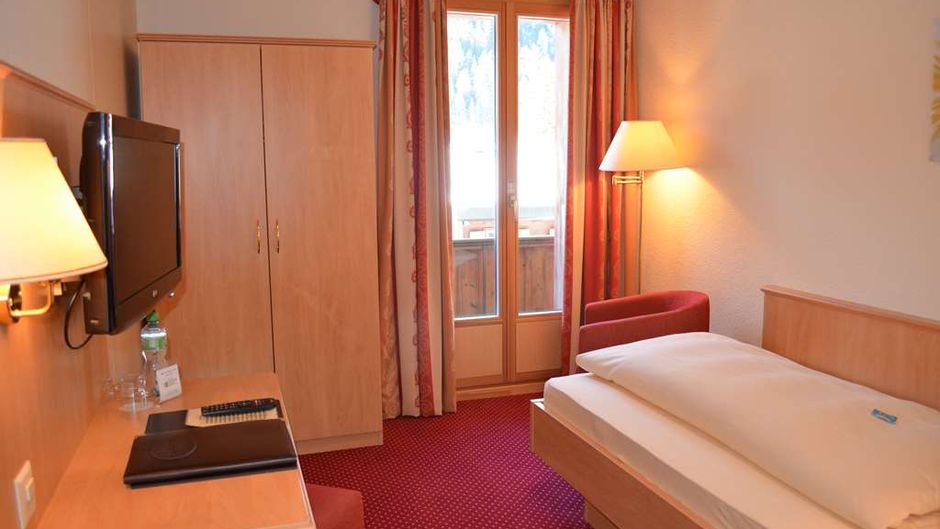 Hotel Bernerhof Kandersteg Room
