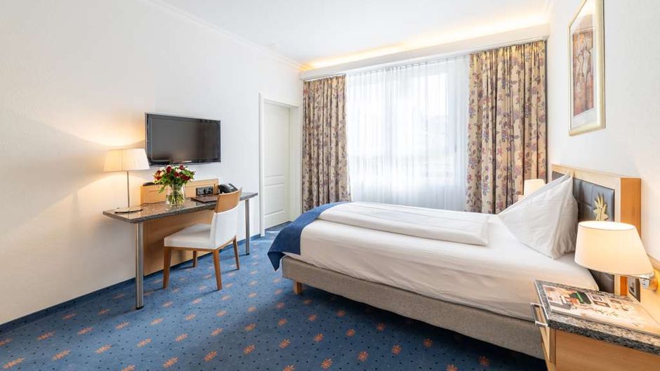 Turmhotel Victoria Room
