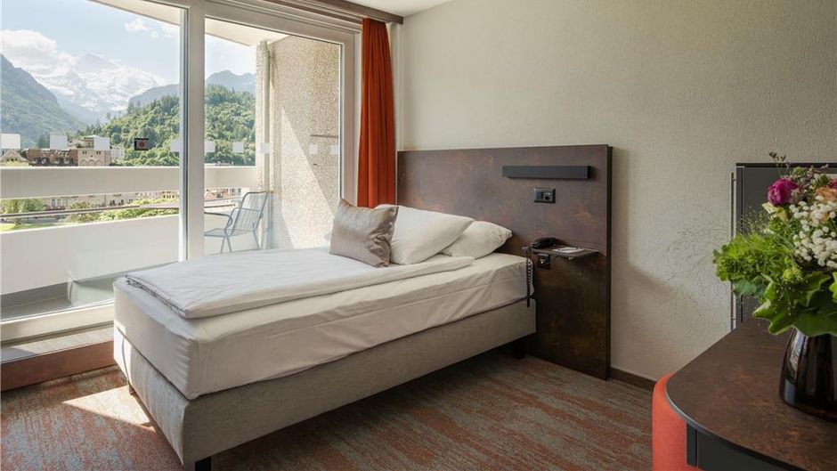 Metropole Hotel Room