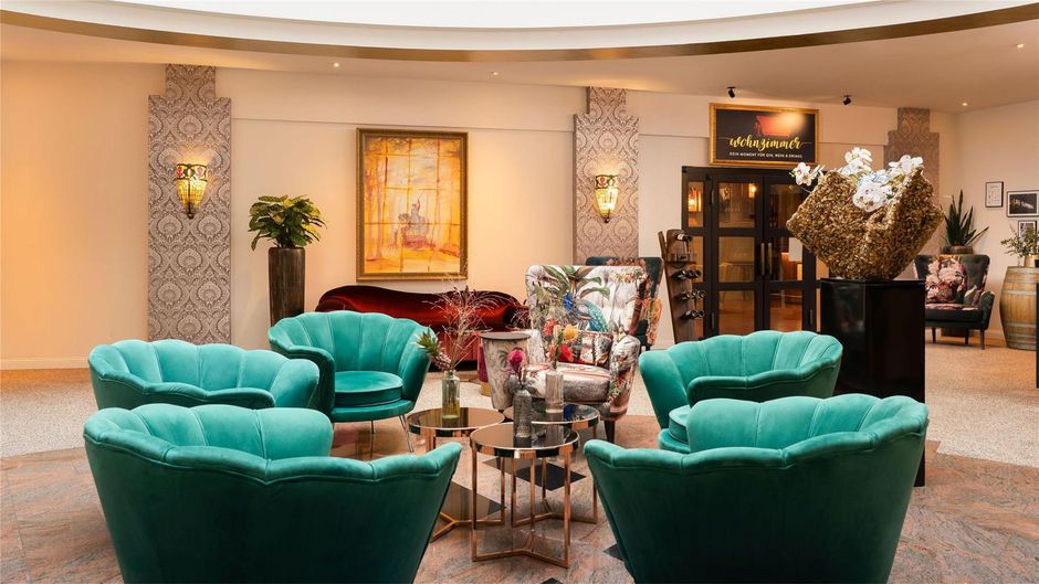 Parkhotel Landau Lobby