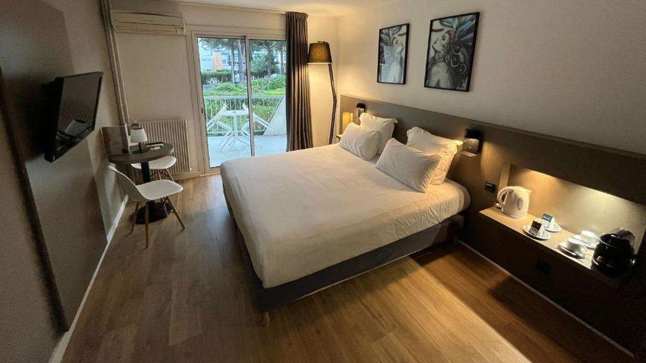 Hotel Mediterranee Room