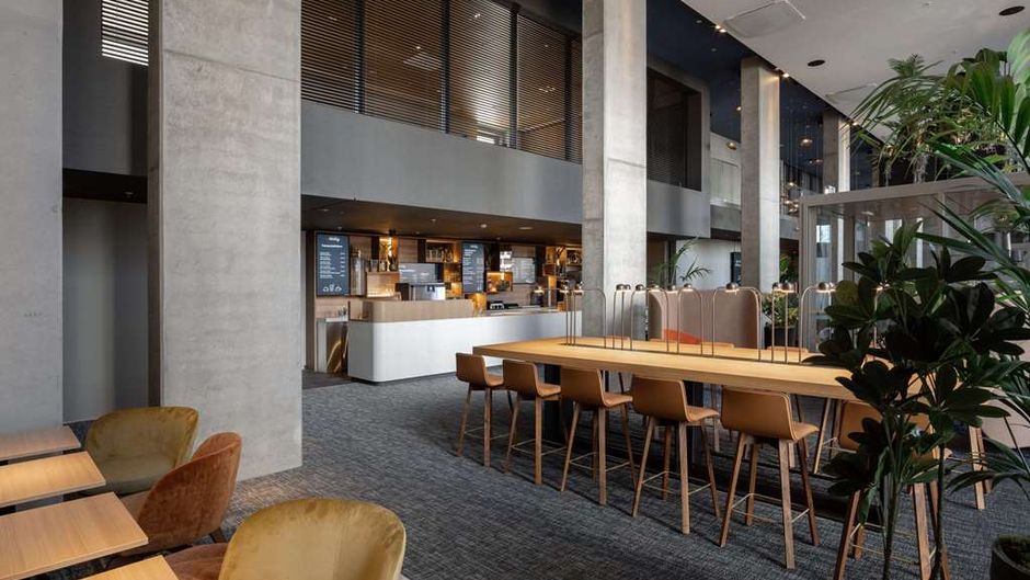 b'mine Frankfurt Airport Lobby