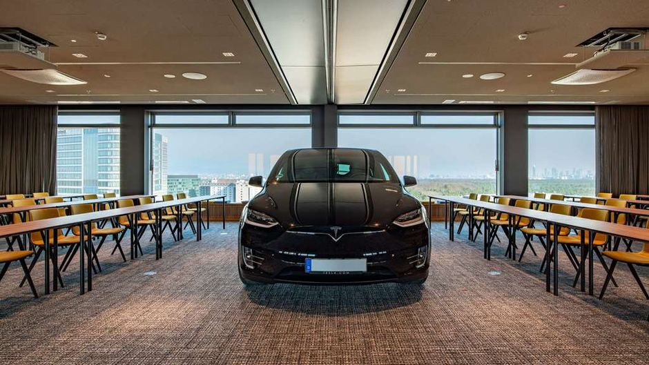 b'mine Frankfurt Airport Meeting