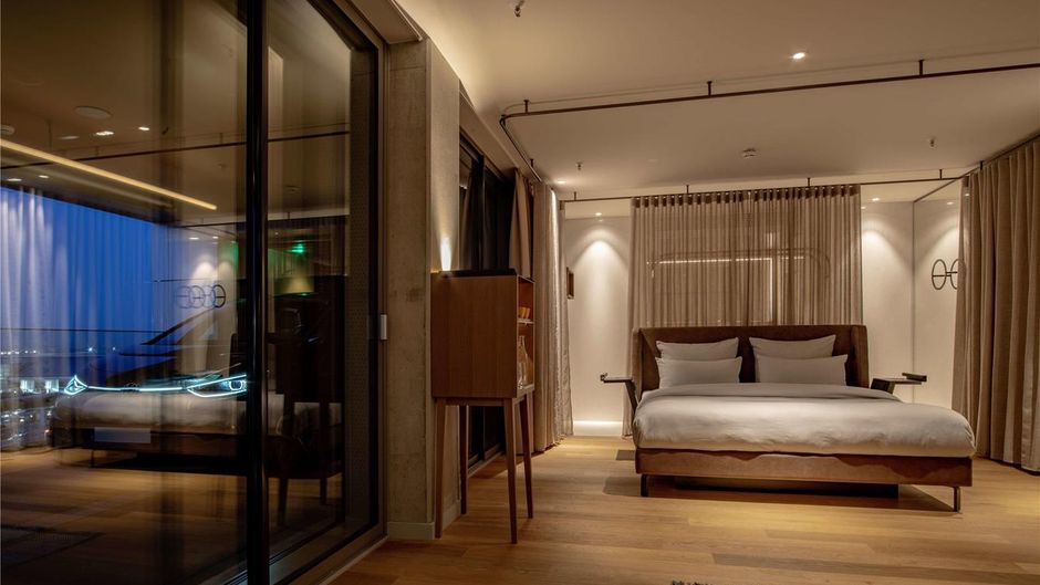 b'mine Frankfurt Airport Room