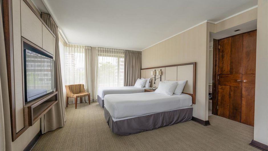 Presidente Suites Santiago Room