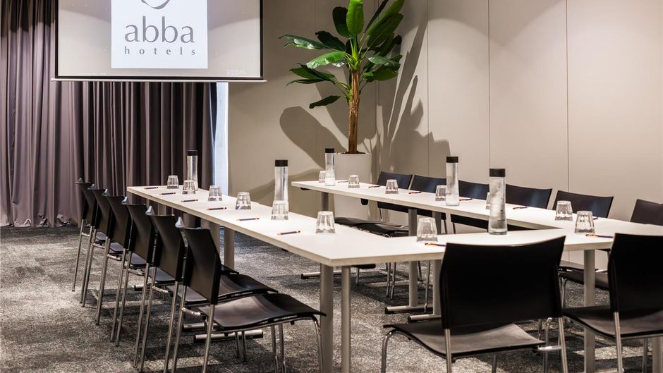 Abba Sants Hotel Meeting
