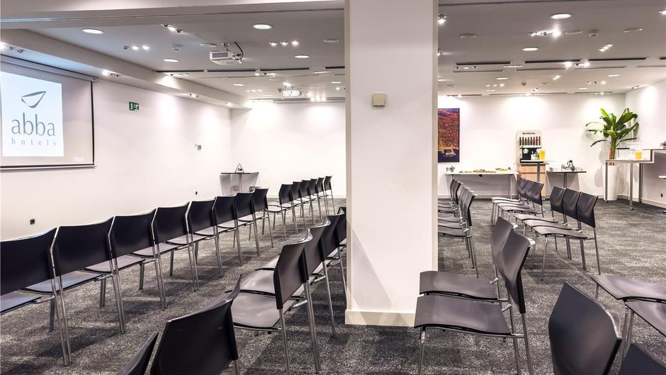 Abba Sants Hotel Meeting