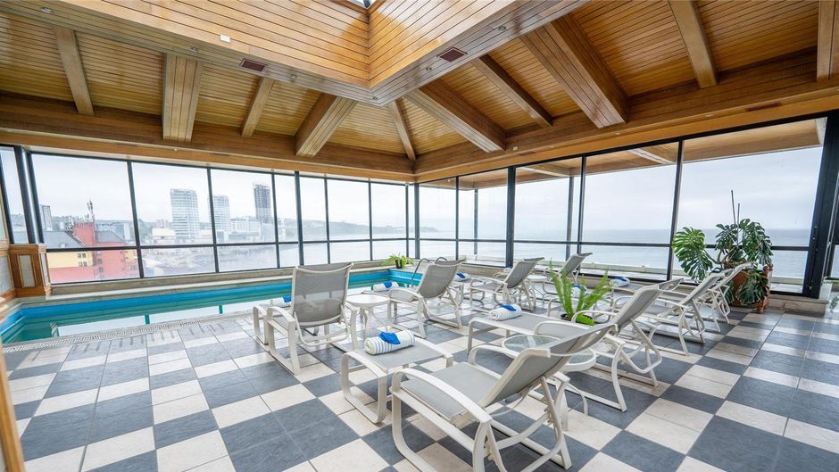 Presidente Suites Puerto Montt Pool