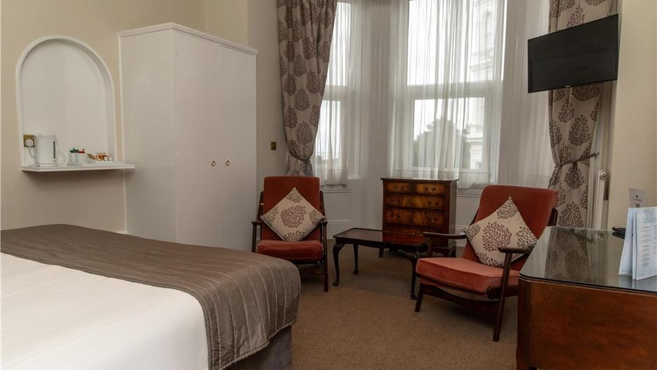 The Lansdowne Hotel Room