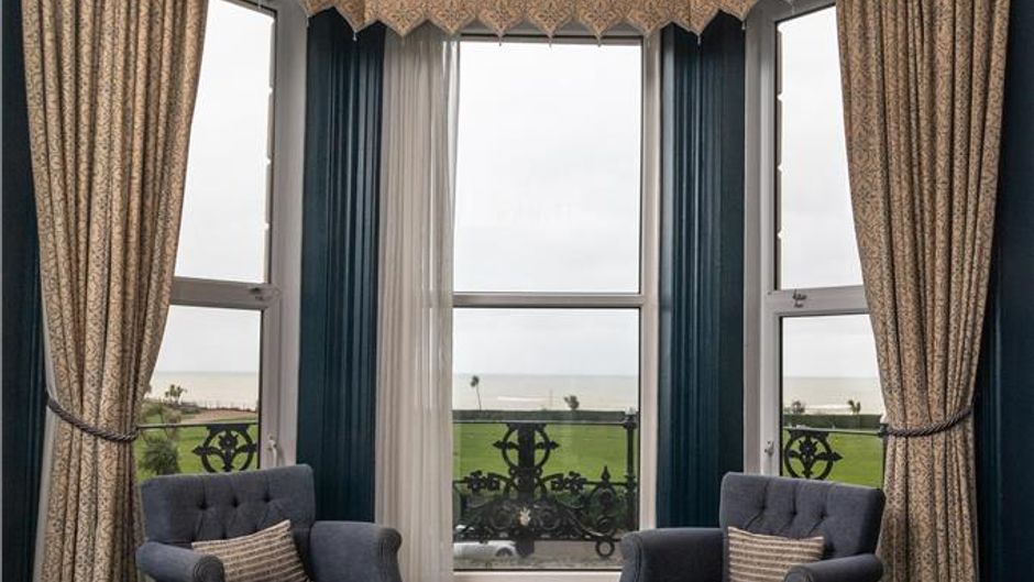 The Lansdowne Hotel Suite