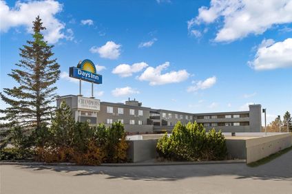 Days Inn by Wyndham Airdrie