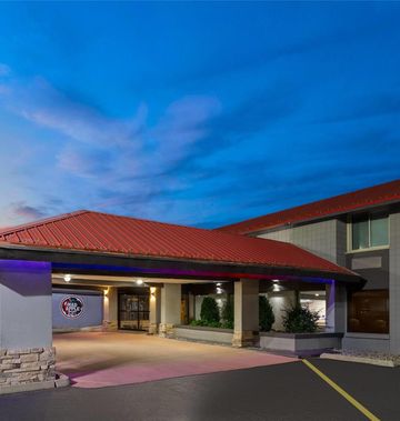 AmericInn by Wyndham Appleton Downtown