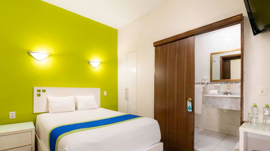 Hotel Vistaexpress Morelia Room