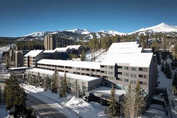 Hotel Alpenrock, Curio Collection