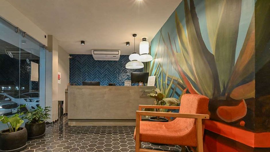 Vista Express Guadalajara Expo SureStay Lobby
