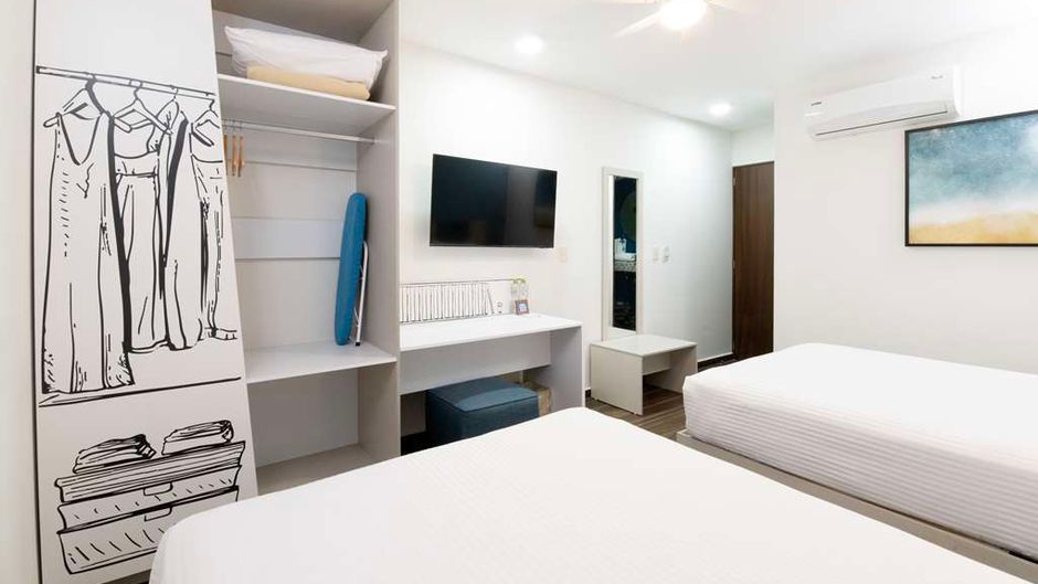 Vista Express Guadalajara Expo SureStay Room