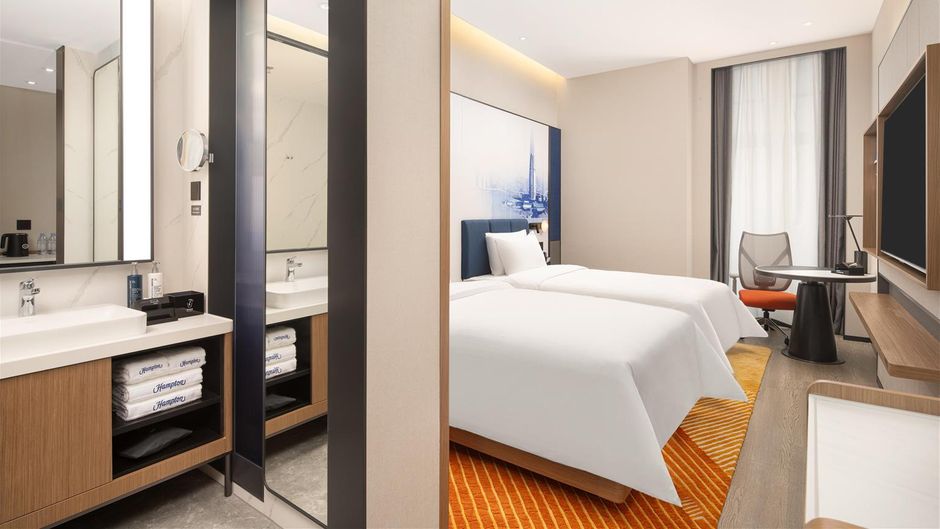 Hampton Cixi Guanhaiwei Room