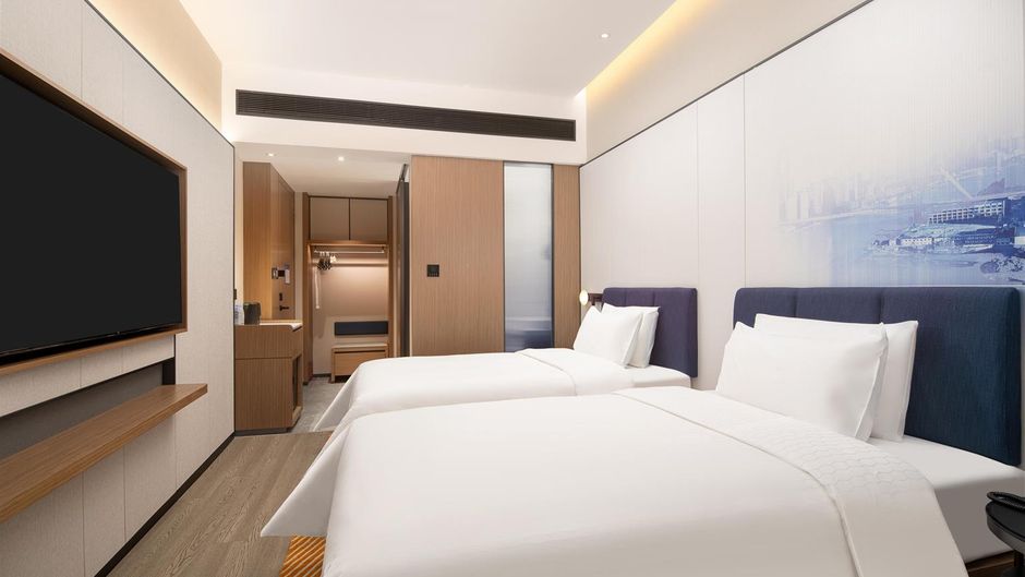 Hampton Cixi Guanhaiwei Room