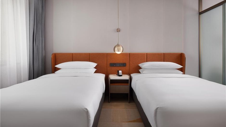 Home2 Suites by Hilton Shanghai Hongqiao Room