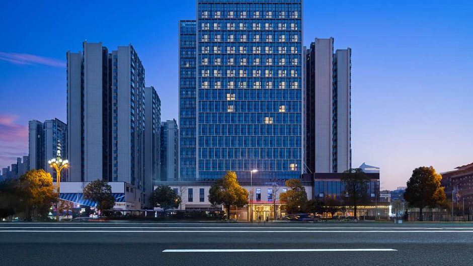 Hilton Garden Inn Leshan Shizhong Exterior