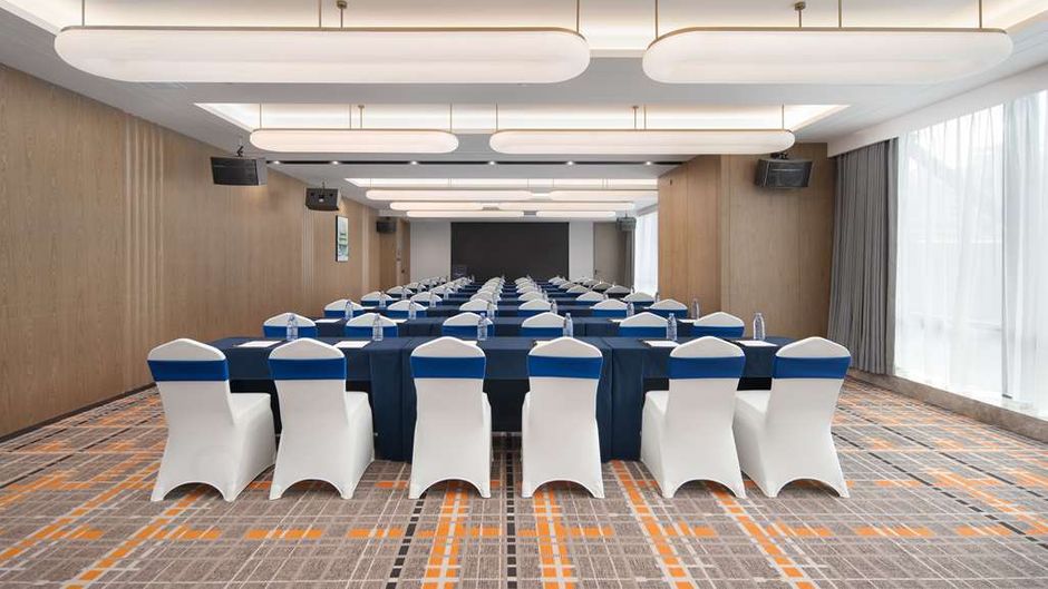 Hampton Meizhou Meijiang Meeting