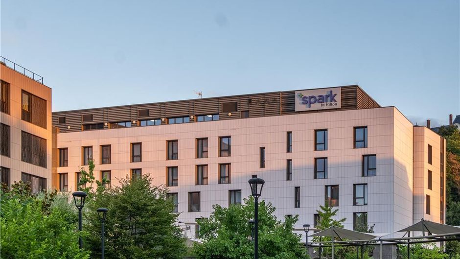 Spark by Hilton Lyon Park Saone Exterior