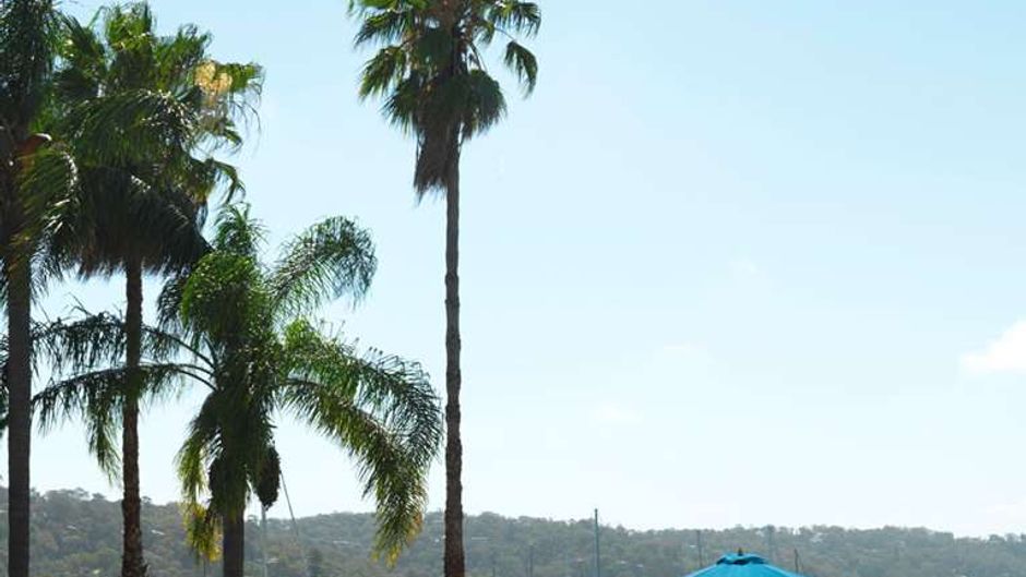 Metro Mirage Hotel Newport Pool