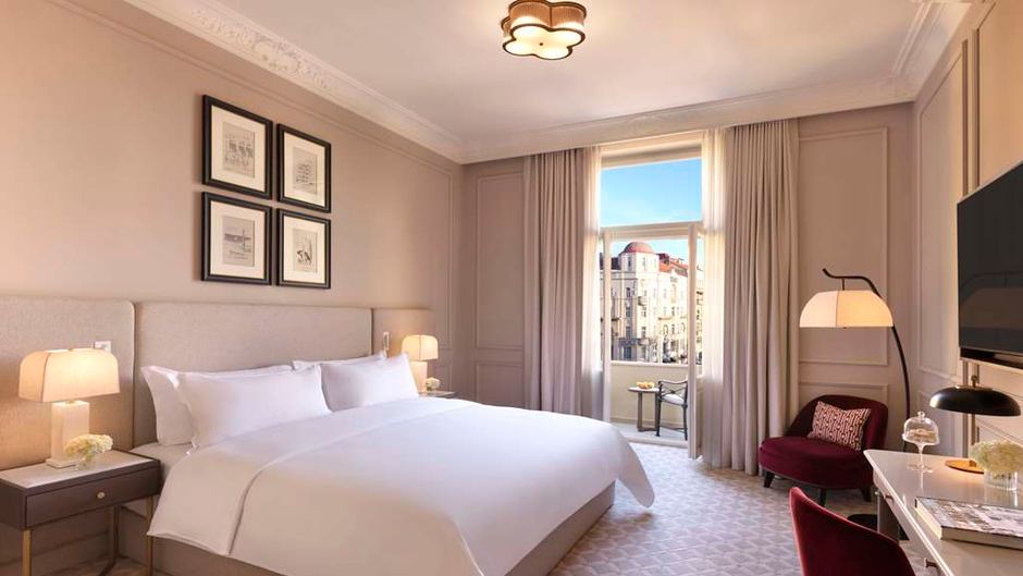 The Bristol Belgrade Room