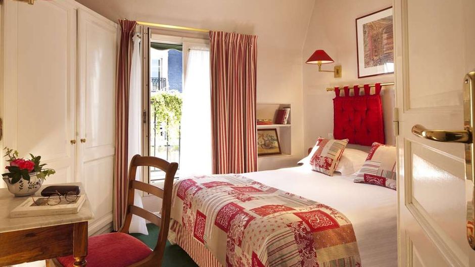 New Orient Hotel Room