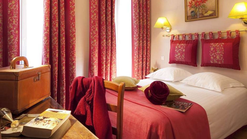 New Orient Hotel Room