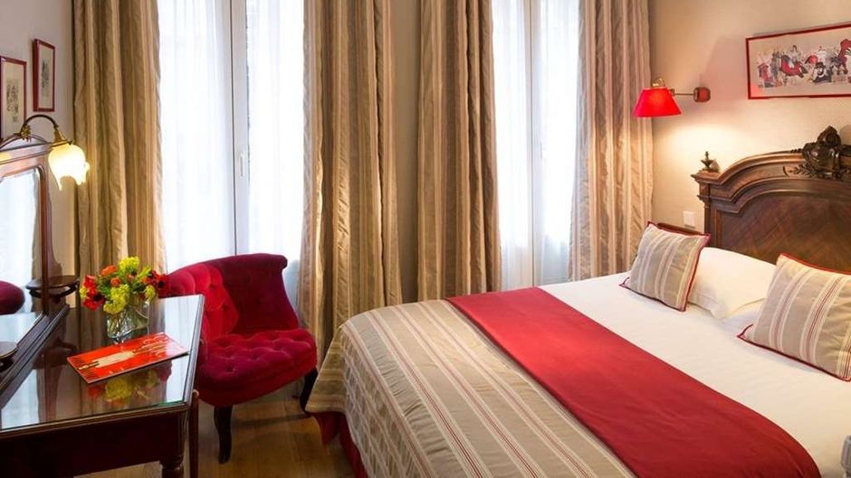 New Orient Hotel Room