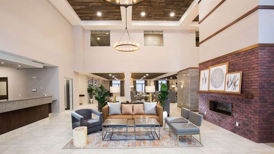 Pomeroy Inn & Suites Prince George Lobby