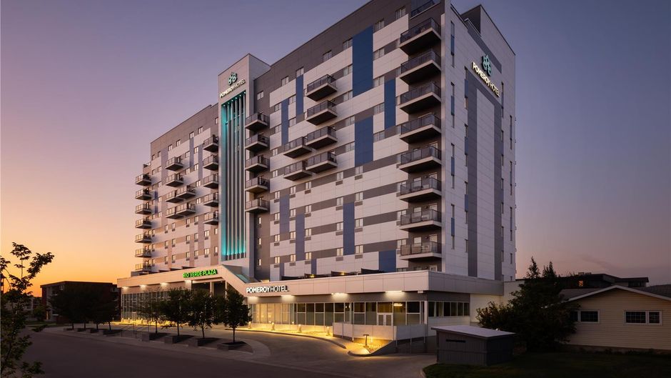 Pomeroy Hotel Fort McMurray Exterior