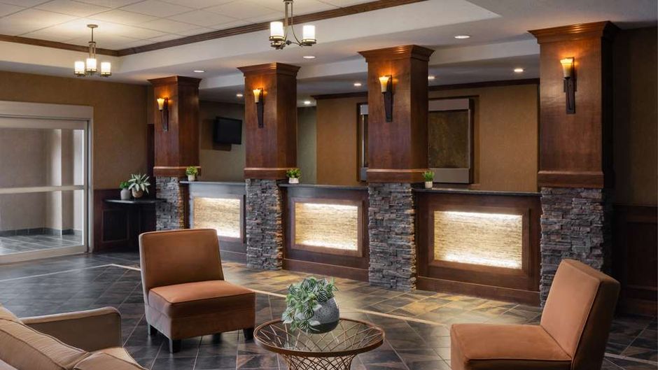 Pomeroy Hotel & Conference Centre Lobby