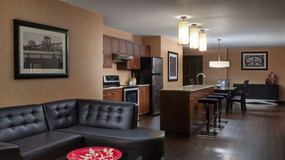 Pomeroy Hotel & Conference Centre Room