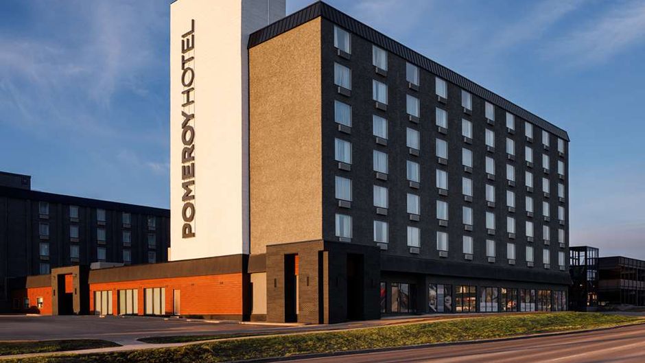 Pomeroy Hotel & Conference Centre Exterior