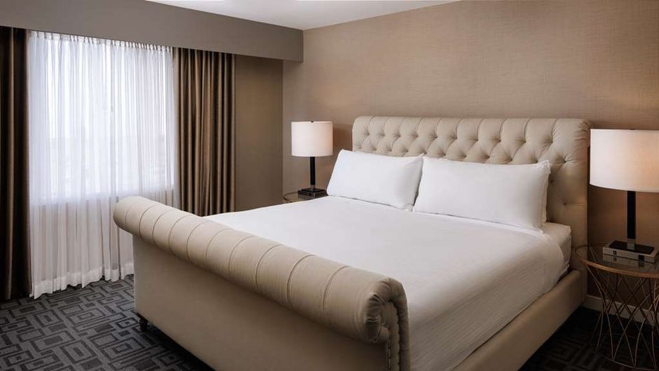 Pomeroy Hotel & Conference Centre Suite