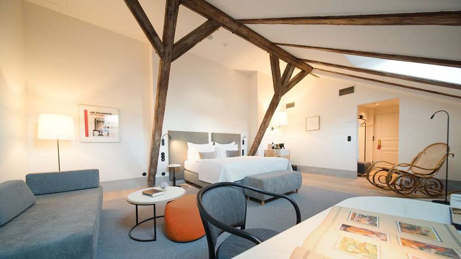 Hotel Bookquet Suite