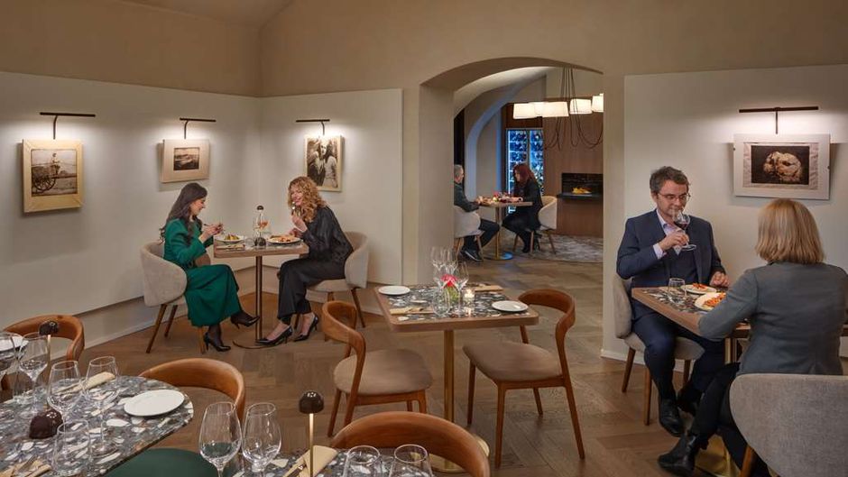 Hotel Bookquet Restaurant