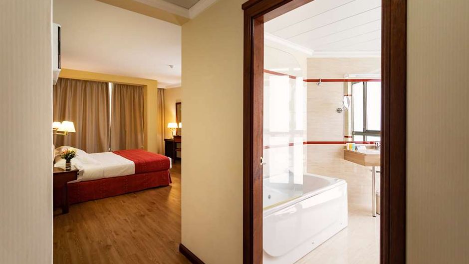 Gran Hotel De Ferrol Suite