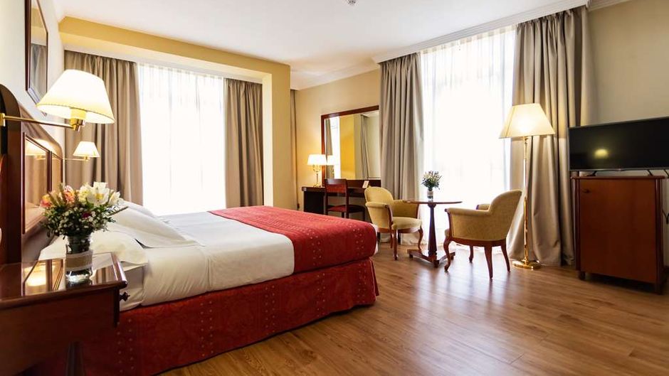 Gran Hotel De Ferrol Suite