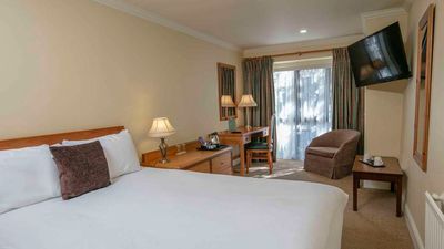Knights Hill Hotel & Spa