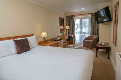Knights Hill Hotel & Spa