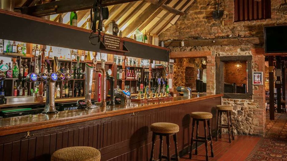 Knights Hill Hotel & Spa Restaurant