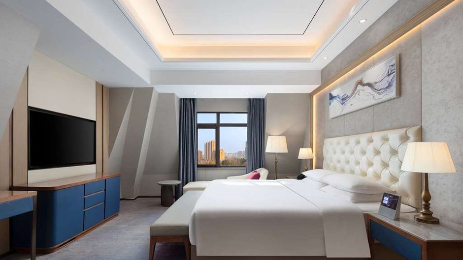 Ramada by Wyndham Zhumadian West Station Room
