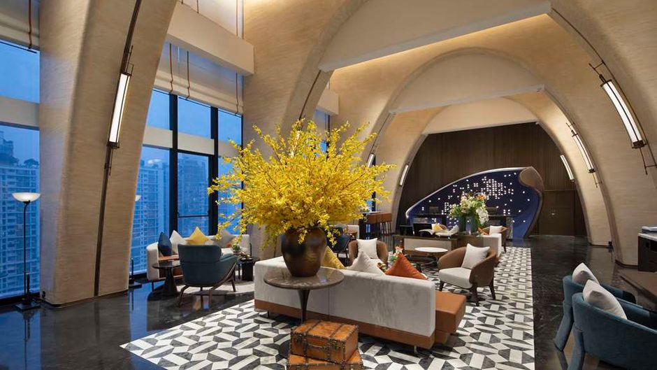 Hampton Inn CKG Hongyadong River View Lobby
