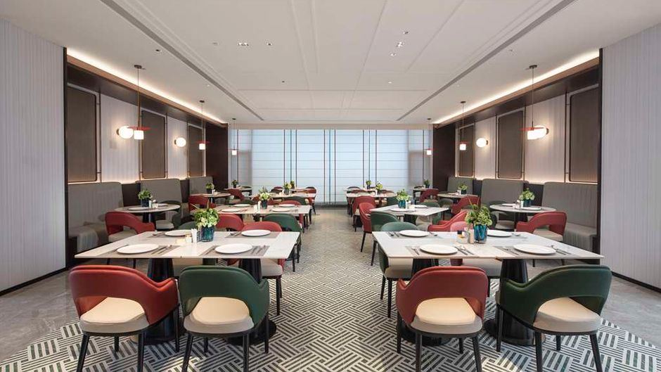 Hampton Inn CKG Hongyadong River View Restaurant